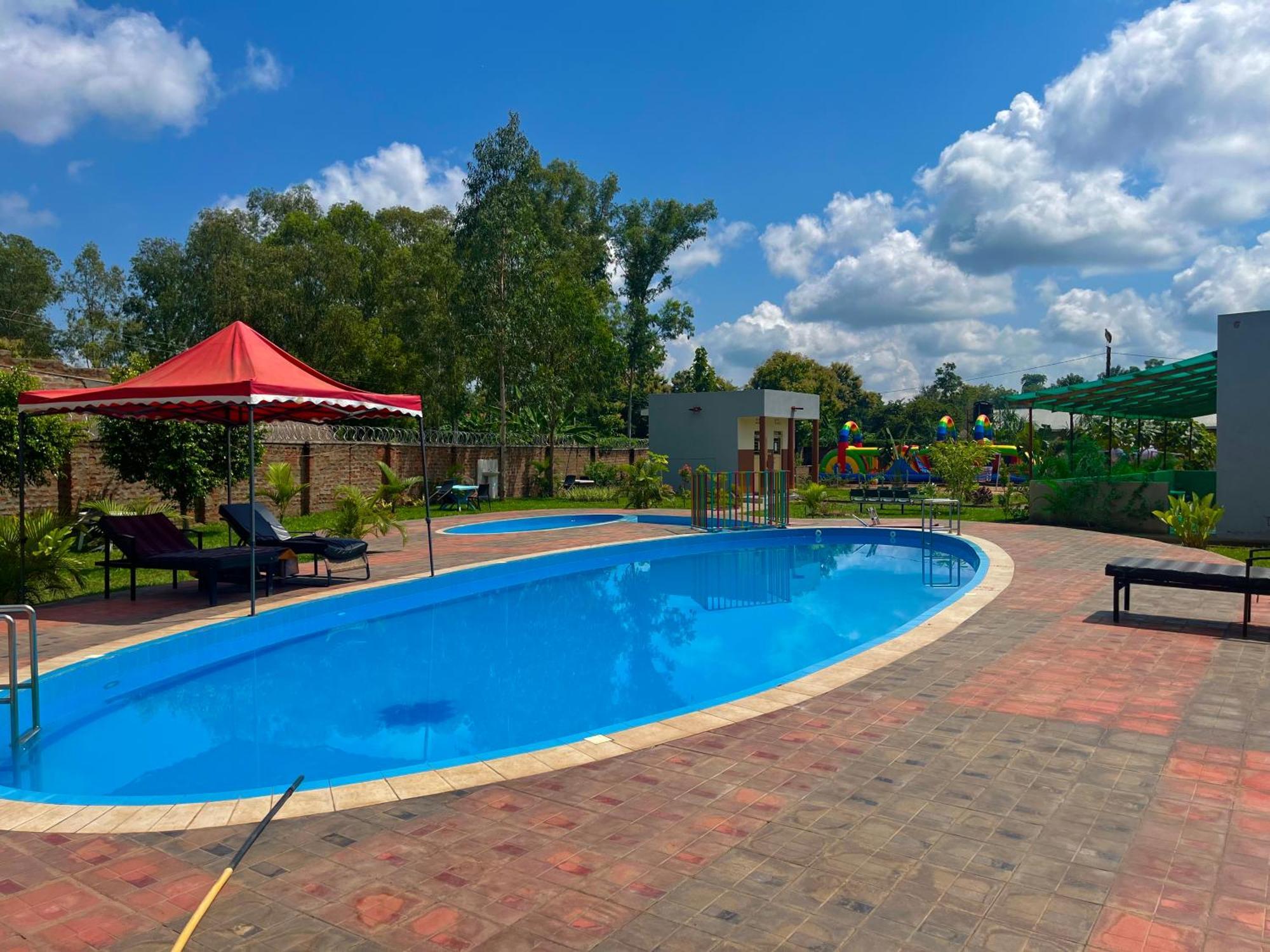 Lavic Country Resort Adjumani Exterior photo